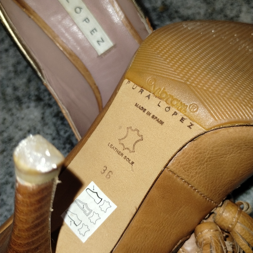 Pura Lopez pumps size 36, caramel colored leather with tassles - Picture 8 of 9